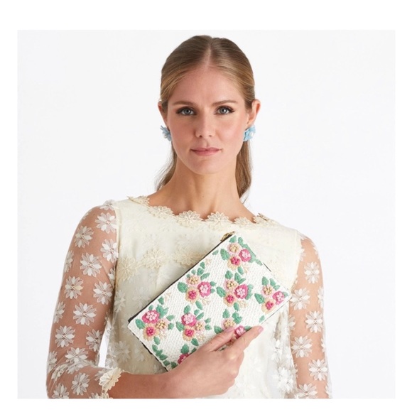 New! LELE SADOUGHI Embroidered Large Floral Pouch Clutch - Picture 5 of 13